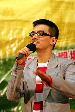 黄耀明